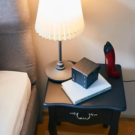 Cozy Apartment, 5mins To Opera Апартаменты Львов