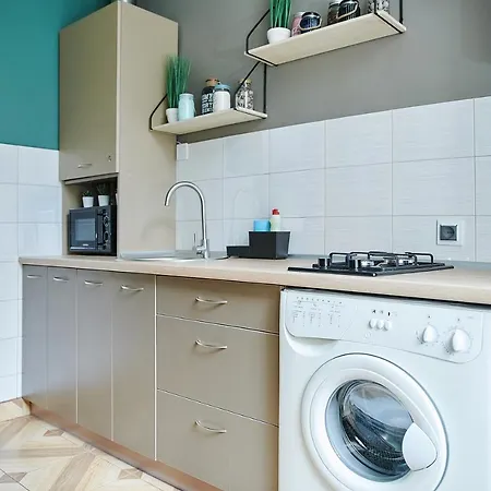 Cozy Apartment, 5mins To Opera Apartament