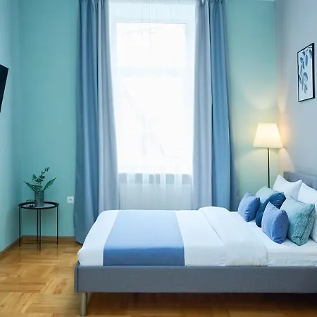 Cozy Apartment, 5mins To Opera Apartmán *