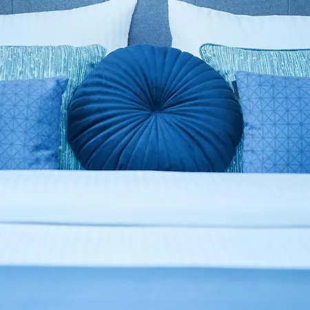 Cozy Apartment, 5mins To Opera *