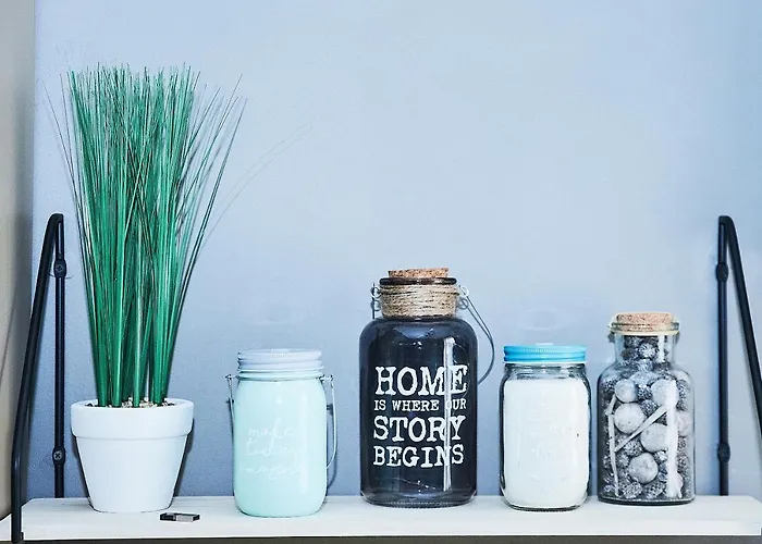 Cozy Apartment, 5mins To Opera Apartment