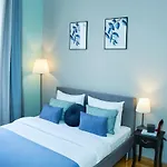 Cozy Apartment, 5mins To Opera Leópolis