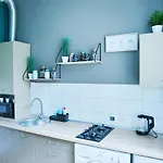 Apartamento Cozy Apartment, 5mins To Opera